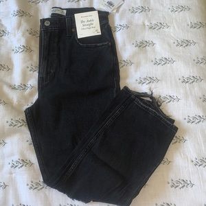 Abercrombie Ultra High Rise Ankle Straight Jean